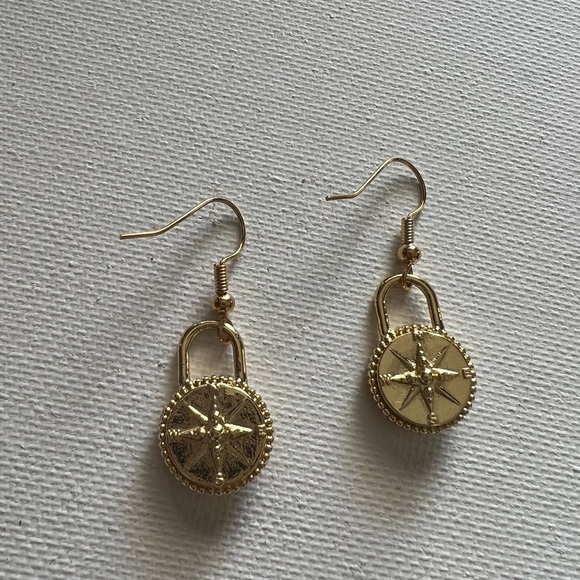 GOLD compass navigation earrings - Picture 2 of 2